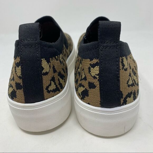 CUSHIONAIRE RORY Memory Foam Slip-On Platform - Picture 6 of 9